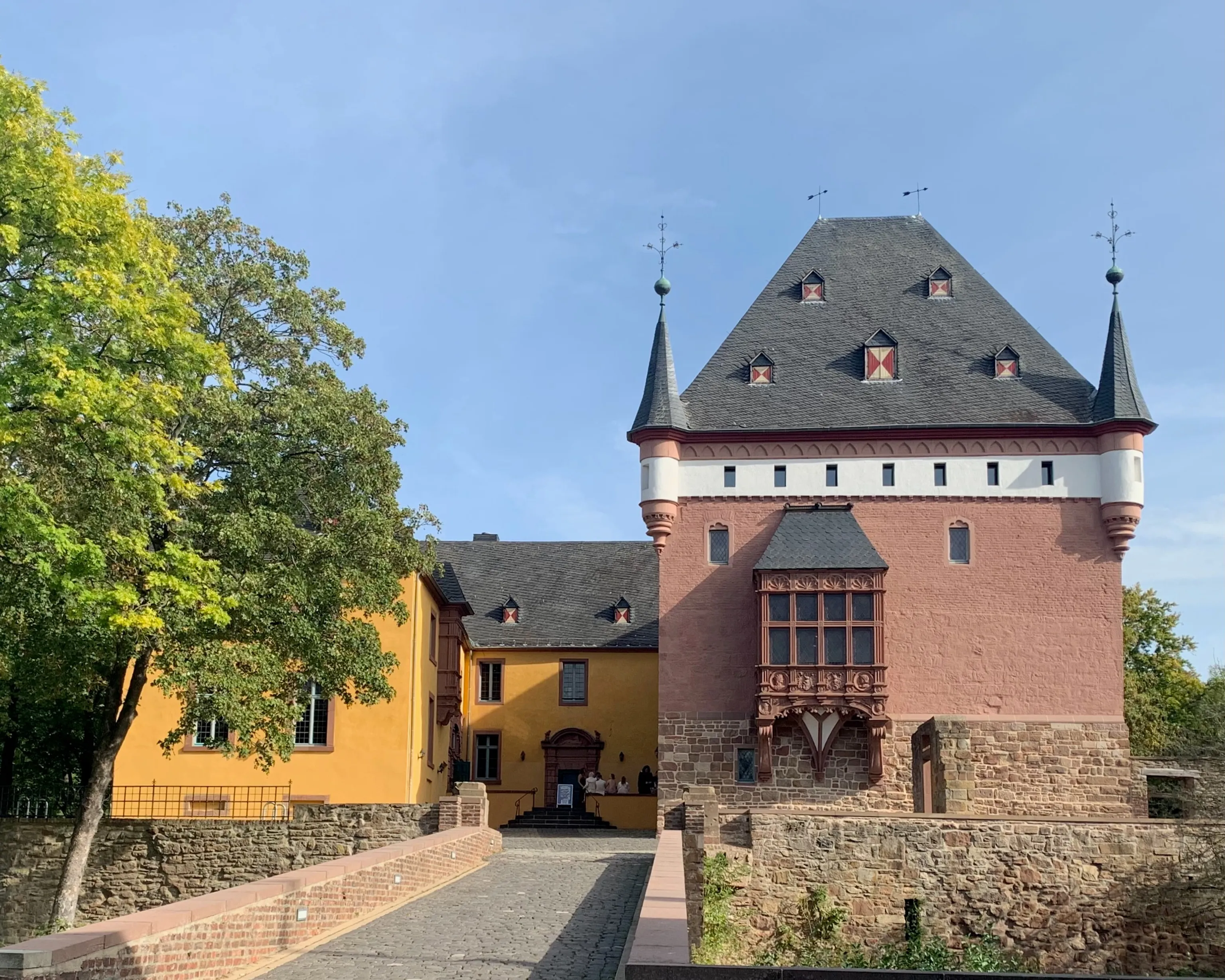 Schloss Burgau