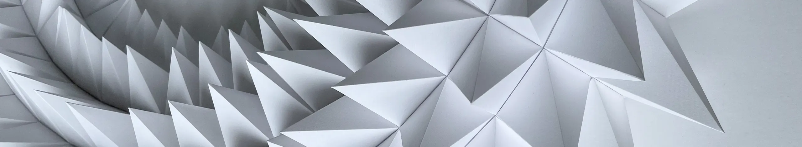 Close view of the wreath, the spikes standing in an arc at the left and large smooth triangles lying to the right